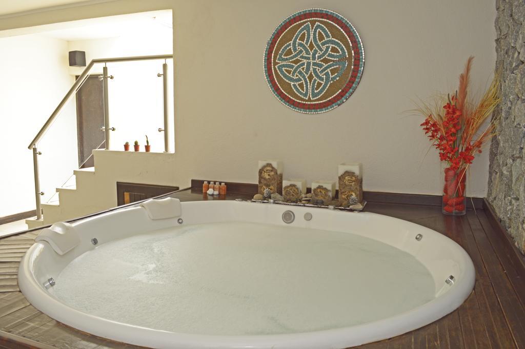 Careyes Villa De Mar & Spa มาร์ เด ลาส ปัมปาส ภายนอก รูปภาพ